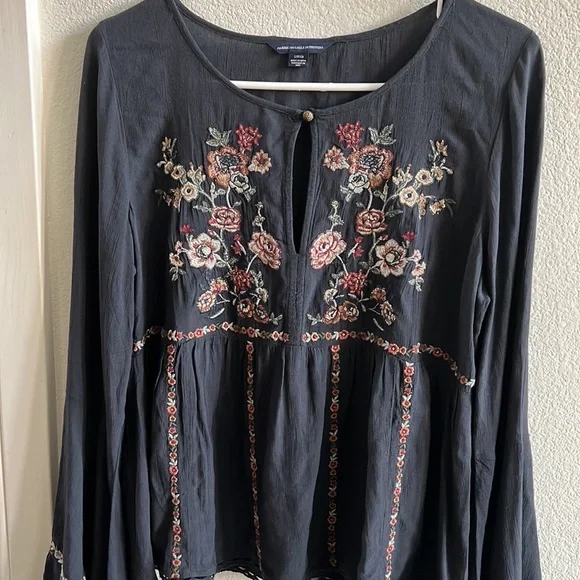 American Eagle  floral top - Picture 2 of 6